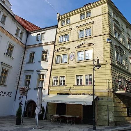 At The Blue Lion & Parking Assistance Apartment Prague Luaran gambar