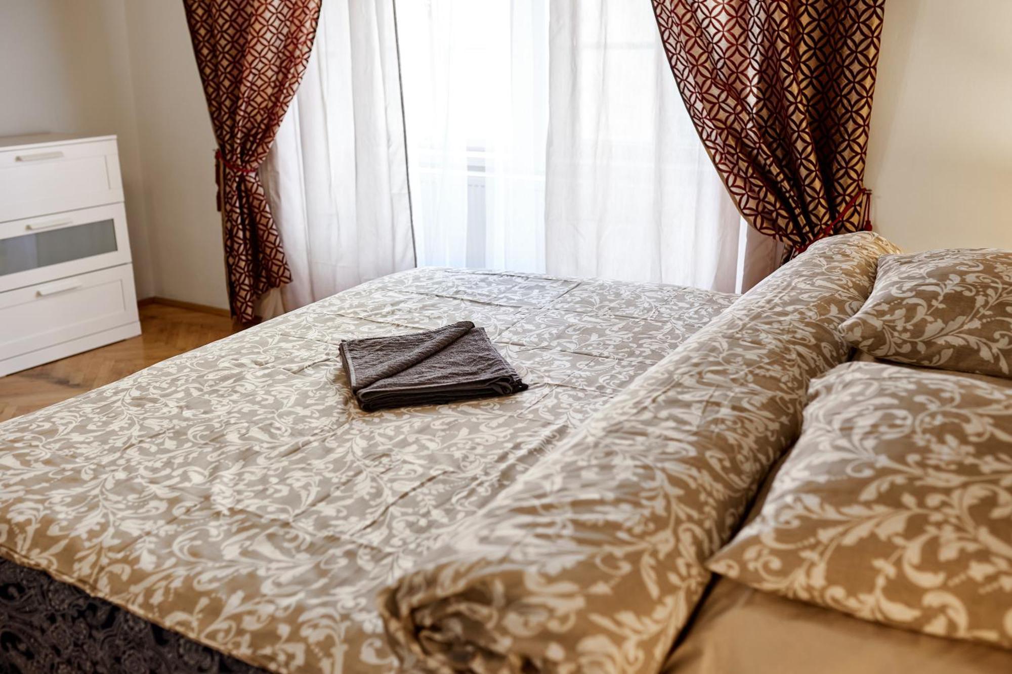 At The Blue Lion & Parking Assistance Apartment Prague Luaran gambar