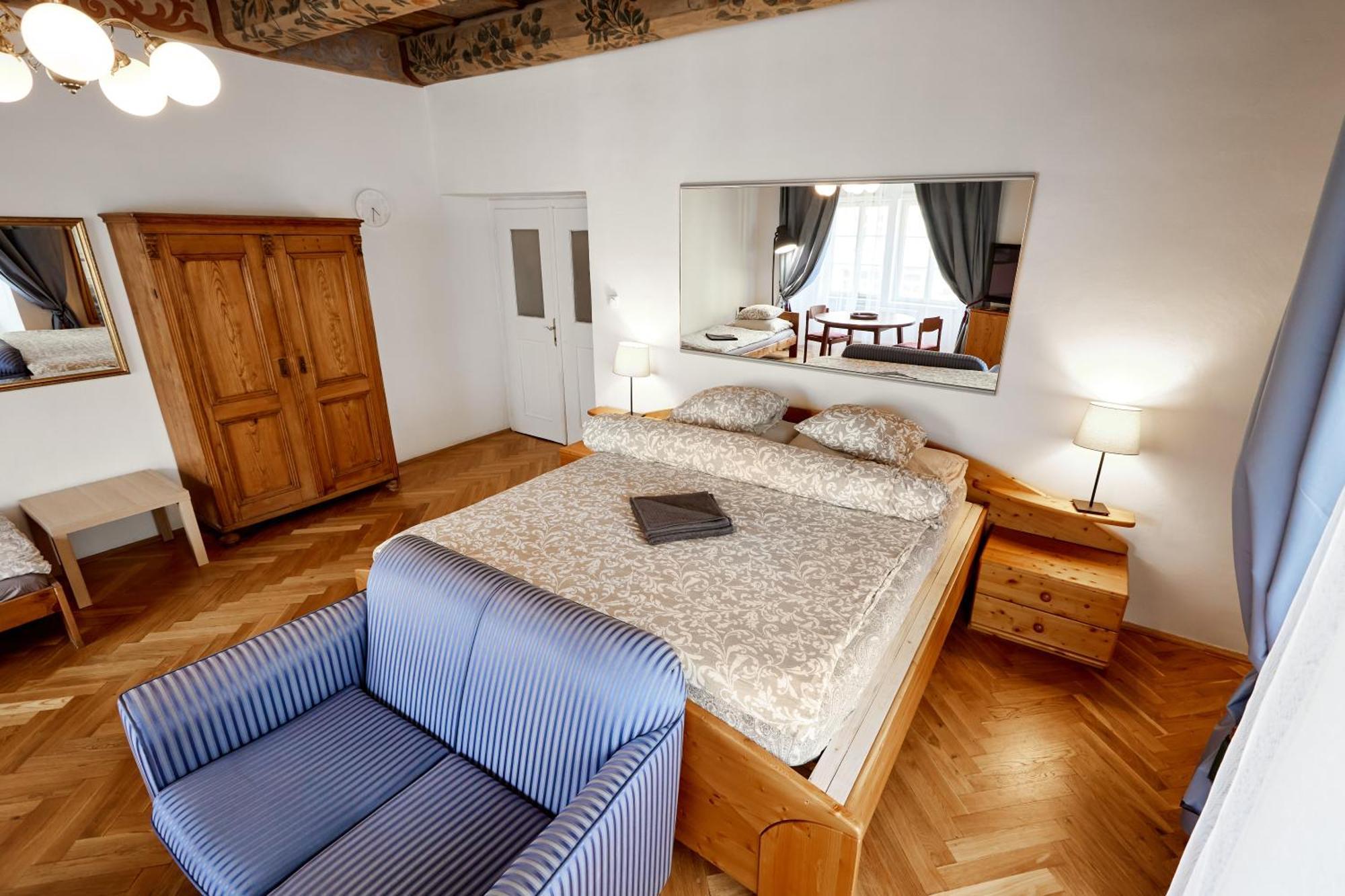 At The Blue Lion & Parking Assistance Apartment Prague Luaran gambar