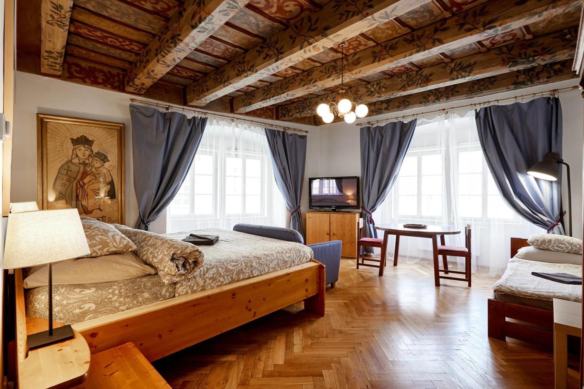 At The Blue Lion & Parking Assistance Apartment Prague Luaran gambar