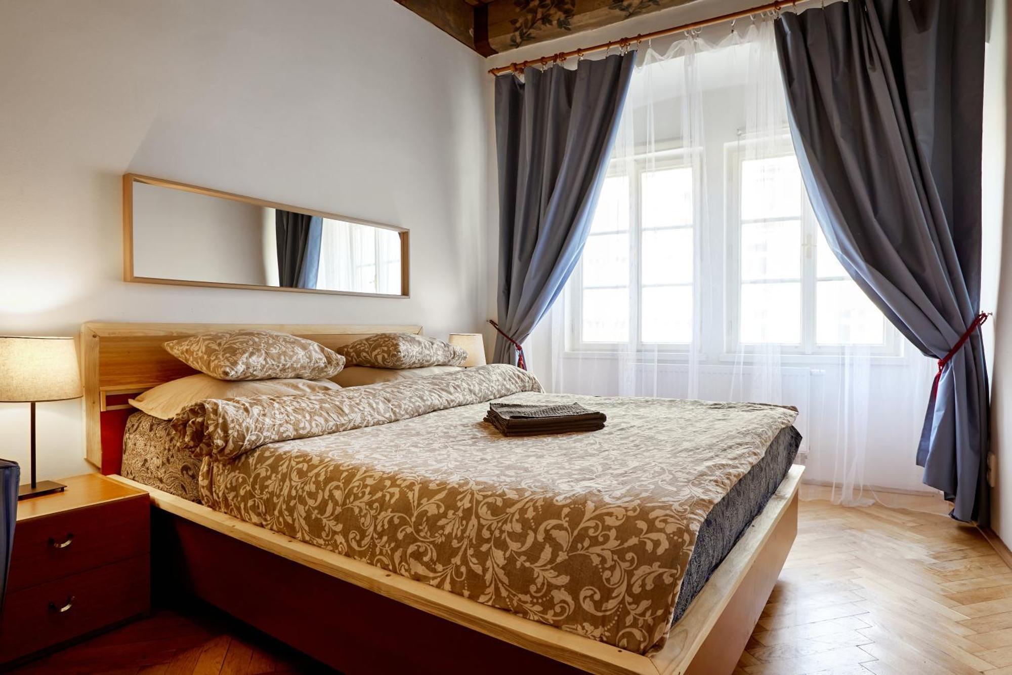 At The Blue Lion & Parking Assistance Apartment Prague Luaran gambar